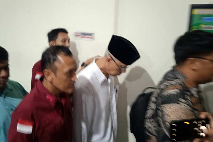 Mantan Kadispertaru Krido Suprayitno saat sidang pembacaan vonis di Pengadilan Negeri Kota Yogyakarta, Rabu (6/7).