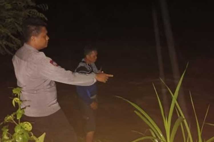 Hendak Mengikuti Pengajian, Warga Pakuniran Probolinggo Terseret Banjir