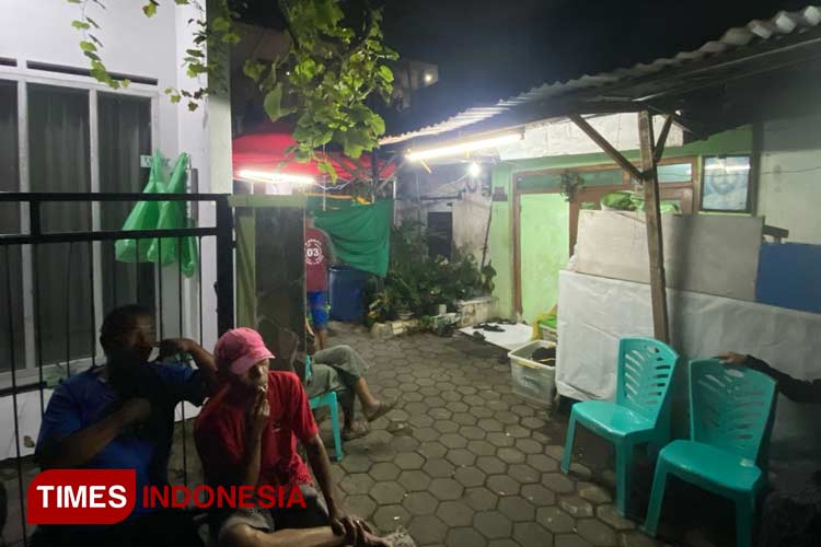 Suasana rumah duka pasien kritis yang ditolak oleh RS Hermina. (Foto: Rizky Kurniawan Pratama/TIMES Indonesia)