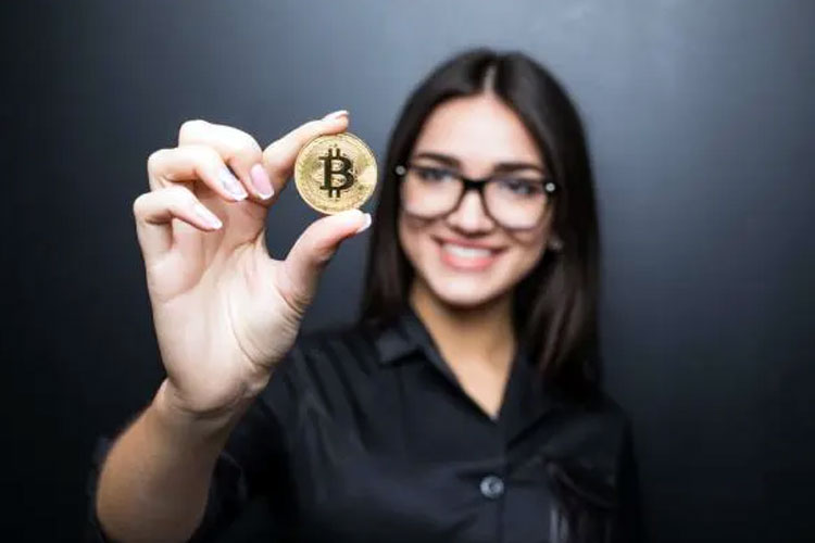 ilustrasi - Harga Bitcoin terus meningkat. Reuters mencatat harga Bitcoin pada Senin (11/3/2024) mencapai lebih dari 72.000 dolar Amerika Serikat atau sekitar Rp1,1 miliar. (foto: yahoo finance)