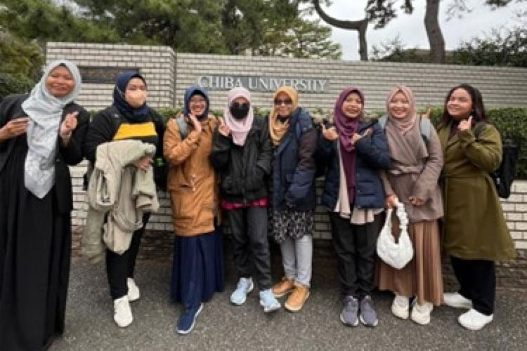8 Dosen UISI berkesempatan mengikuti workshop Young Researcher di Chiba University. (FOTO: AJP TIMES Indonesia)