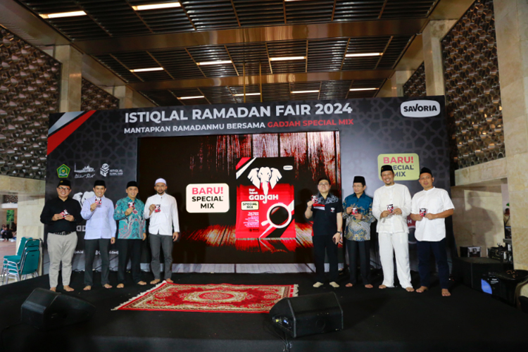Agenda berbuka puasa Ramadan dihadiri Wakil Menteri Agama H. Saiful Rahmat Dasuki dan Imam Besar Masjid Istiqlal, Prof. Dr. KH. Nasaruddin Umar dan para undangan lainnya. (FOTO: Istimewa)