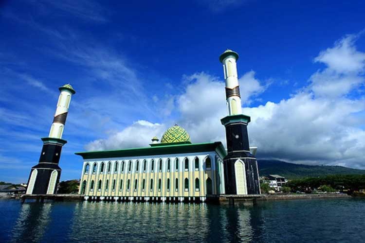 Al-Munawar Mosque: An Exotic Spiritual Icon of Ternate