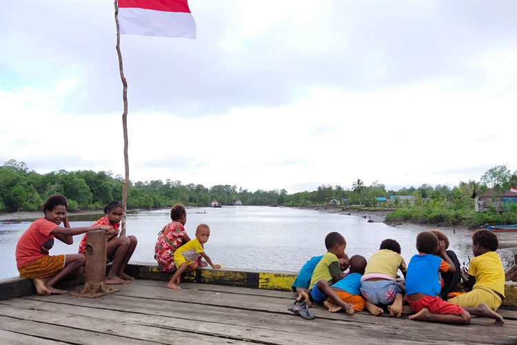 Pemdis Kokoda Utara Olah Pucuk Sagu untuk Anak Stunting