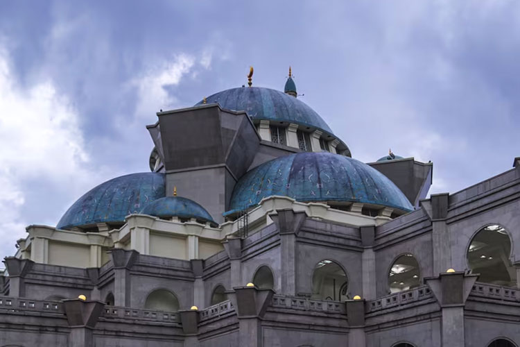 Masjid Wilayah Persekutuan Malaysia: Wujud Kebhinekaan Kuala Lumpur