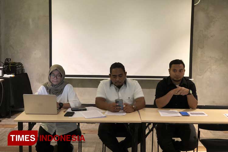 Konferensi Pers dugaan pemalsuan dokumen terkait Izin Usaha Pertambangan (IUP) di Kabupaten Morowali, Sulawesi Tengah (Sulteng). (FOTO: Rafyq Panjaitan/TIMES Indonesia)
