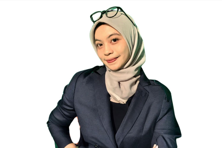 Raden Roro Fatimah Azzahra Aulia, Mahasiswa Komunikasi Digital dan Media, Sekolah Vokasi IPB University