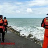 Pencarian 10 ABK Masih Nihil, Tim SAR Sisir Pantai Teluk Penyu hingga Cubung Jangkang