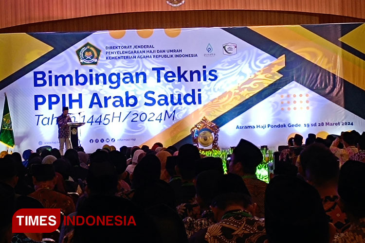 Direktur Jenderal Penyelenggaraan Haji dan Umrah (PHU) Kemenag RI, Hilman Latief memotivasi calon PPIH Arab Saudi. (Foto: Imadudin Muhammad/TIMES Indonesia)