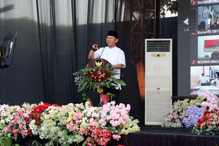 Panglima Daerah Militer (Pangdam) V/Brawijaya, Mayjen TNI Rafael Granada Baay, melaksanakan kunjungan ke Markas Komando (Mako) Yonif 511/DY. (FOTO : Pendam for Times Indonesia)