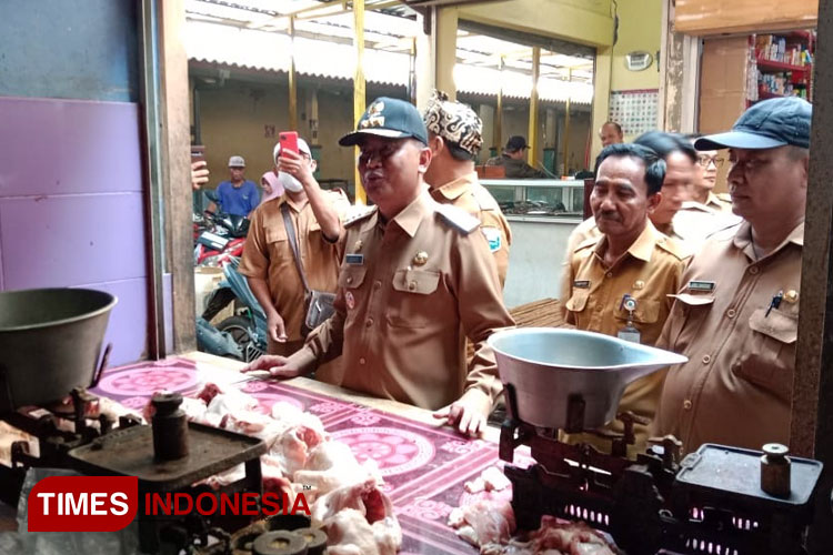 Pemkab Probolinggo Beri Warning Pedagang yang Berjualan di Trotoar Pasar Samampir