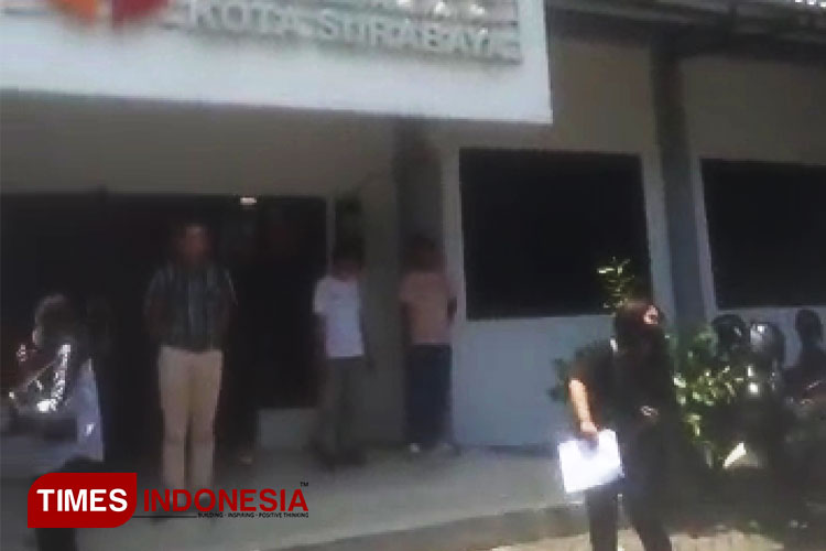 Gempa Tuban Terasa Kuat di Surabaya, Karyawan Kantor Bawaslu Berhamburan