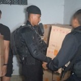 Ribuan Botol Miras Disita Polisi pada Sebuah Rumah Mewah di Kota Tasikmalaya 