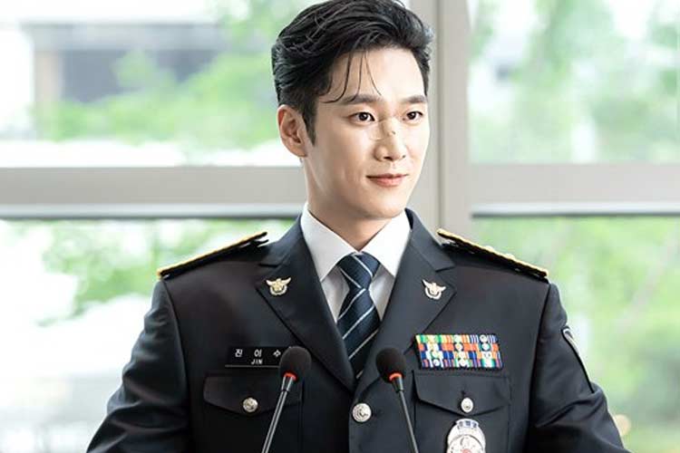 Ahn Bo Hyun pemeran Jin I Soo dalam Flex X Cop 