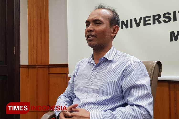 Wakil Rektor Bidang Akademik UB, Prof. Imam Santoso saat memberikan keterangan kepada media, Selasa (26/3/2024). (Foto: Achmad Fikyansyah/TIMES Indonesia)