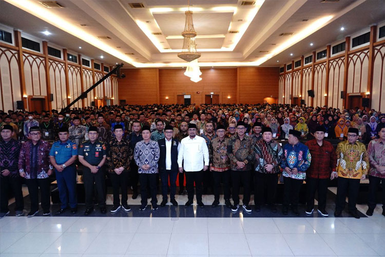 Penutupan Bimtek Terintegrasi PPIH 1445H/2024M di Asrama Haji Pondok Gede Jakarta, Rabu (27/4/2024). (FOTO: MCH 2024 Kemenag RI)