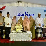 Istri Presiden Ke-4 Buka Bersama ASN Pemkab Probolinggo dan Ribuan Warga dengan Nasi Kotak