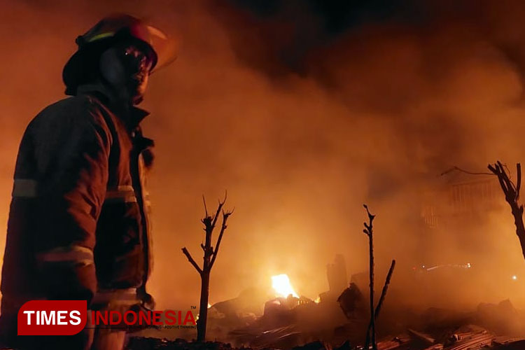 Gudang Rongsokan di Kota Probolinggo Hangus Terbakar