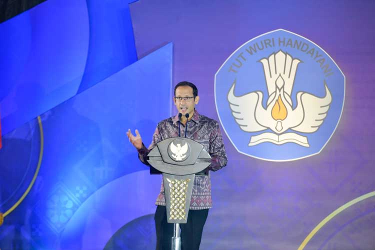 Menteri Pendidikan dan Kebudayaan Nadiem Makarim menetapkan Kurikulum Merdeka menjadi kurikulum nasional untuk seluruh sekolah di Indonesia mulai tahun ajaran 2024/2025. (Foto: Kemendikbudristek)