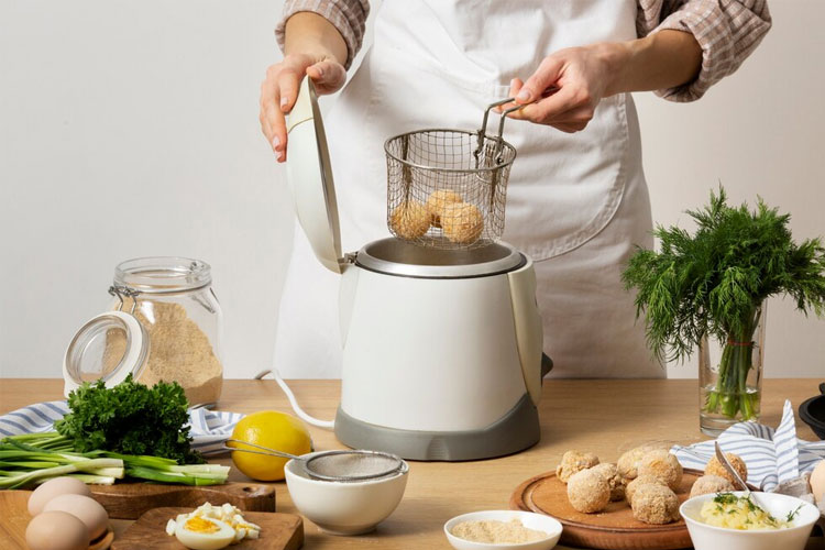 7 Pilihan Terbaik: Rekomendasi Air Fryer untuk Mempermudah Masak di Rumah