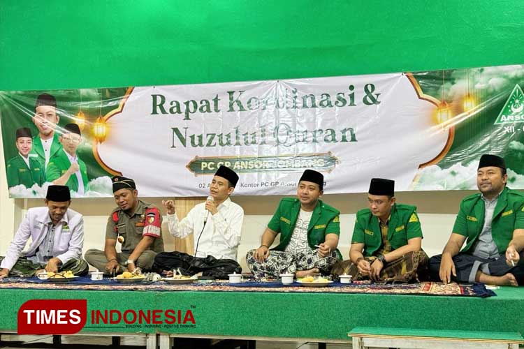 Suasana Rakorcab dan peringatan Nuzulul Qur'an di Aula Sekretariat PC GP Ansor Jombang, Tambakberas, Jombang. Selasa (2/4/2024). (FOTO: Bambang Cahyono/TIMES Indonesia)