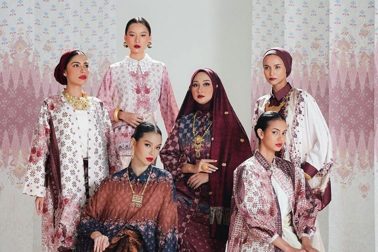 Dian Pelangi: Muslim Wear Fashion Designer