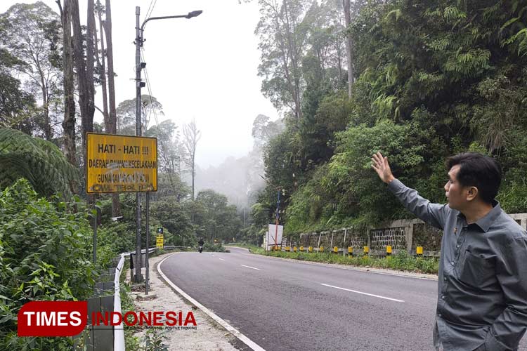 Minimalisir Terjadinya Kecelakaan, Diskominfo Magetan Pasang Rambu Speaker Suara di Jalur LGF