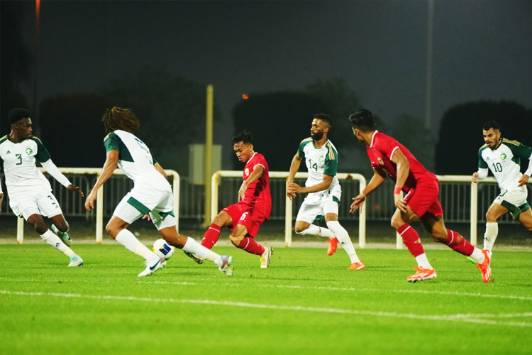 Pemain Timnas Indonesia harus mengakui keunggulan Arab Saudi dalam laga uji coba untuk persiapan Piala Asia U-23 2024 di Qatar.  Dalam pertandingan ini, Timnas Indonesia kalah 1-3. (FOTO: PSSI)