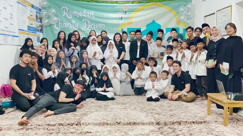 Monbento Indonesia mengadakan kegiatan buka puasa bersama serta santunan dalam rangka Ramadhan Charity Drive di Rumah Yatim Kemang. (FOTO: ist) 