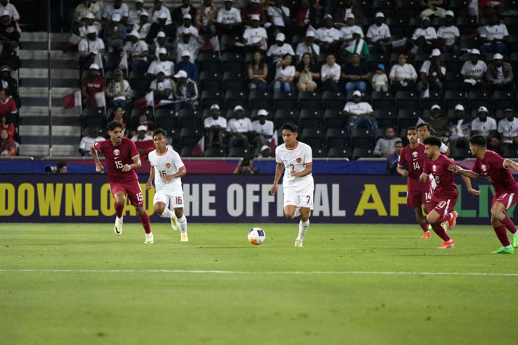 Aksi gelandang Indonesia Marselino Ferdinan pada pertandingan Grup A Piala Asia U-23 2024 di Stadion Jassim bin Hamad, Doha, Senin (15/4/2024).(Foto; PSSI)