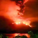 Gunung Ruang di Sulawesi Utara Tiga Kali Erupsi, Ratusan Warga Dievakuasi