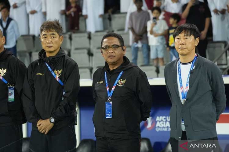 Manajer timnas Indonesia U-23 Endri Erawan (tengah). (Foto: ANTARA/Ho/PSSI)
