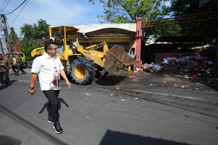 Pemkot Mojokerto Tangani TPS Benpas yang Membludak Imbas Lebaran Idul Fitri 2024