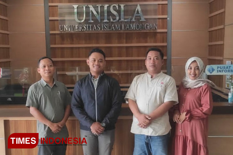 Noval Fuad Suyuthi, mahasiswa Fakultas Ekonomi dan Bisnis (FEB) Universitas Islam Lamongan (Unisla), Foto : Moch. Nuril Huda/TIMES Indonesia)