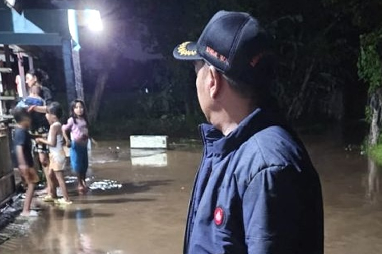 Peningkatan Debit Air Sungai Ancam Banjir di Dusun Krajan, Kutorenon, Lumajang