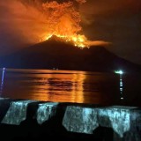 Erupsi Gunung Ruang di Sulawesi, Abu Vulkanik Ganggu Penerbangan