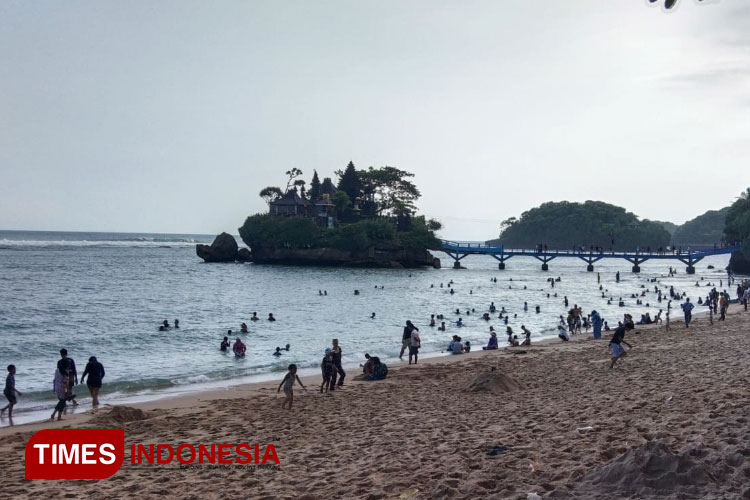 Kondisi Jalan dan Pengaruh Cuaca Berdampak Angka Kunjungan Wisatawan Pantai di Malang