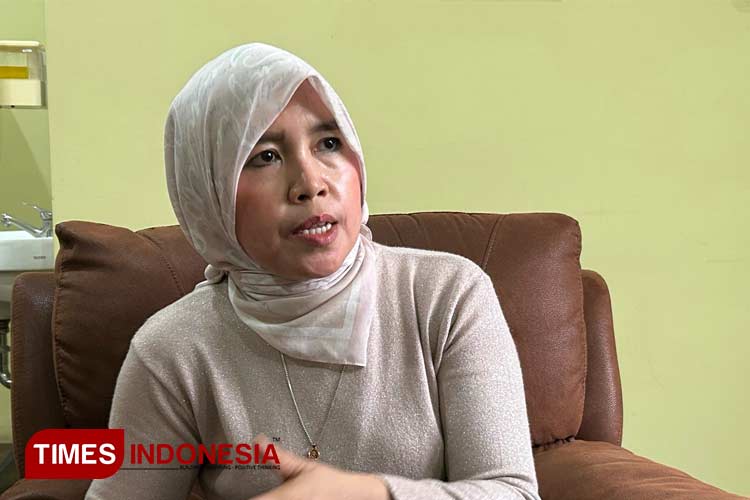 Lilik Ernawati, penyintas kanker payudara yang berhasil melewati masa-masa kritis, Minggu (21/4/2024).(Foto : Lely Yuana/TIMES Indonesia)