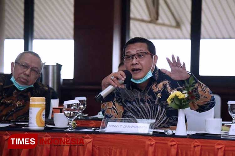 Anggota DPR RI Fraksi PDI Perjuangan Sonny T Danaparamita (FOTO: Dokumen Times Indonesia) 