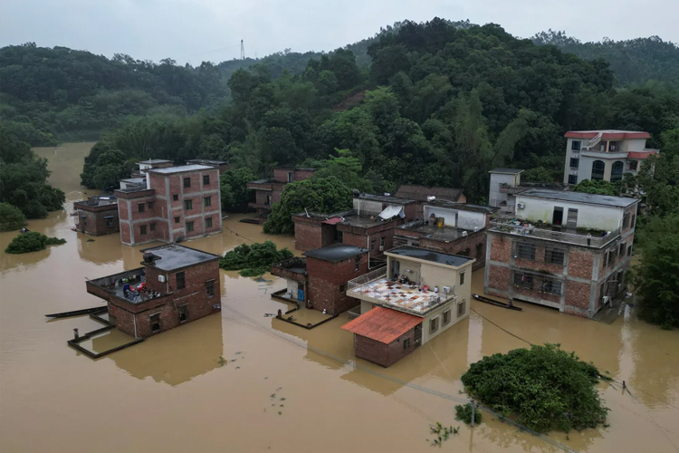 Kawasan Guangdong, China Selatan yang terendam banjir. (Foto: Tingshu Wang/Reuters) 