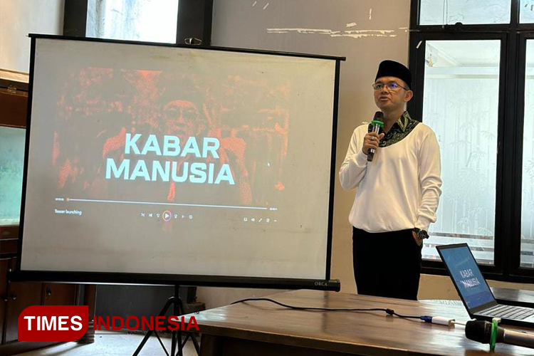 Maman Imanulhaq launching platform media sosial kabar manusia. (FOTO: KM for TIMES Indonesia)