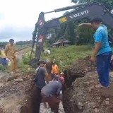 Dilapori Duiker Jeblung Jalan di Kepanjen, PU Bina Marga Pasang Box Culvert