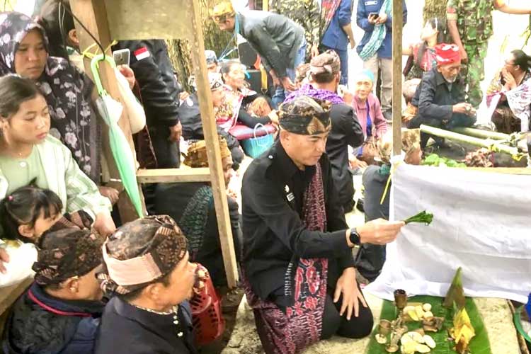 Warga tengger, Kecamatan Senduro, Kabupaten Lumajang, menggelar ritual adat Unan-unan. (Foto: Diskominfo for TIMES Indonesia)