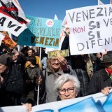 Warga Lokal Protes Pemberlakuan Biaya Masuk ke Venice