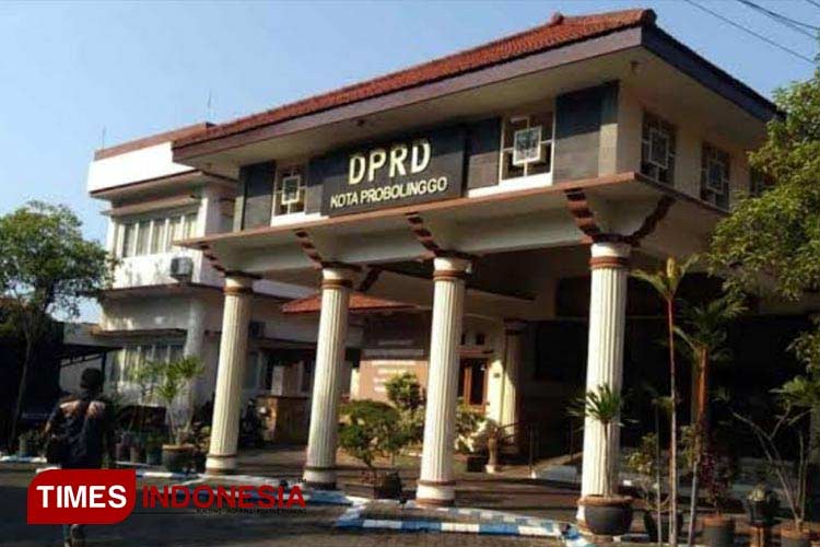 DPRD Kota Probolinggo Terima LKPj Wali Kota, Beri Catatan 15 OPD