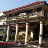 DPRD Kota Probolinggo Terima LKPj Wali Kota, Beri Catatan 15 OPD
