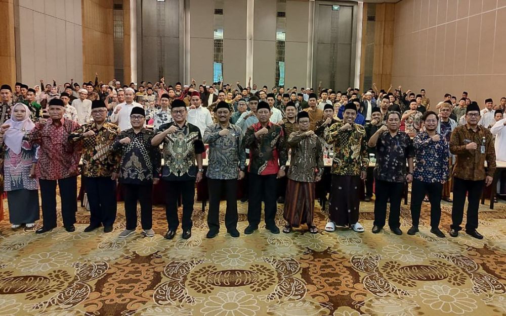 Sosialisasi program beasiswa yang berlangsung di hotel Haris & Conventions Malang, Jum'at (26/4/2024).