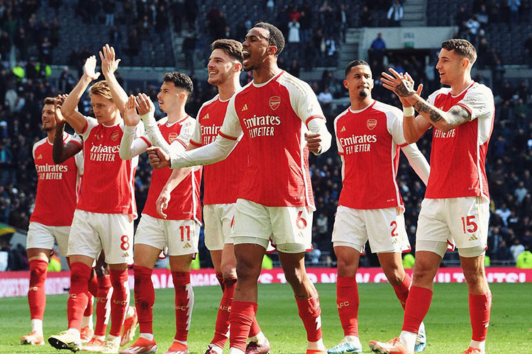 Selebrasi pemain Arsenal dalam pertandingan pekan ke-35 Liga Premier Inggris kontra Tottenham Hotspur di Tottenham Hotspur Stadium, Minggu, (28/4/2024) (Foto: Instagram/Arsenal)