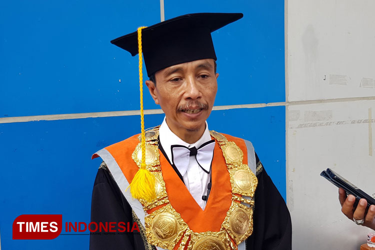 Direktur Politeknik Negeri Malang (Polinema), Supriatna Adhisuwignjo ST., MT. (Foto: Achmad Fikyansyah/TIMES Indonesia) 