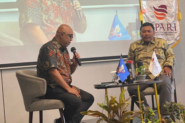 Dosen FH Unisma Malang, Dr. Ahmad Syaifudin, S.H., M.H menjadi narasumber acara Asosiasi Ahli Pialang Asuransi Jawa Timur. (FOTO: AJP TIMES Indonesia)